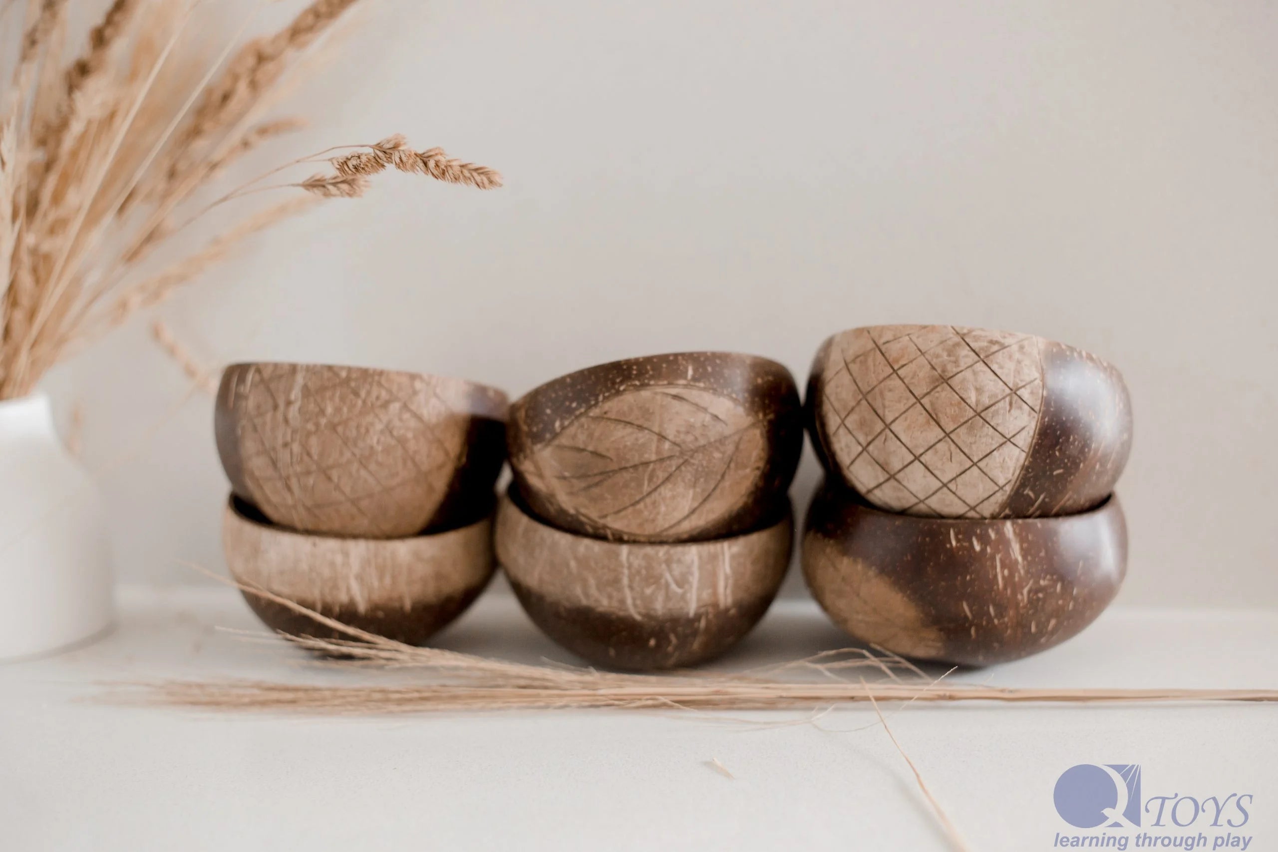 QToys Australia (USA) Patterned Coconut Bowls set of 6